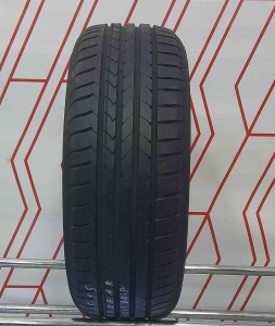 15 20565 Goodyear Efficient EfficientGrip Performance 10-15%1_11zon