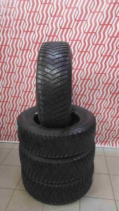 17 235 65 Goodyear Ultra Grip  Ice Arctic шип бу2 (1)