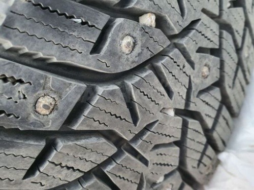 Шины Bridgestone Blizzak Spike-02  225/45 R17 91T