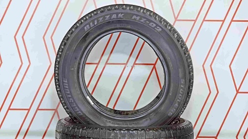 Шины Bridgestone Blizzak MZ-02 205/65 R15 -- б/у -