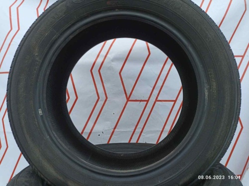 Шины Yokohama BluEarth E70 225/55 R18 -- б/у 5