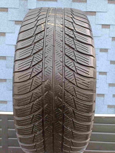 Шины Bridgestone Blizzak LM-001 225/45 R18 -- б/у 5