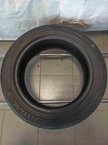 Шины Vredestein Giugiaro 215/50 R17 -- б/у 6