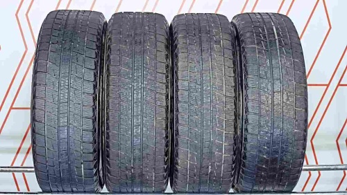 Шины Bridgestone Blizzak Revo1 215/60 R16 -- б/у -