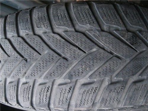 Шины Dunlop All Season 205/60 R16 -- б/у 5