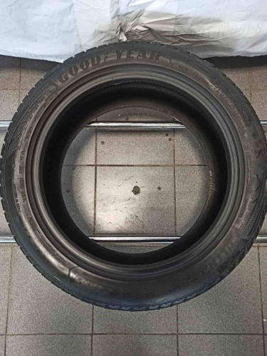 Шины Goodyear UltraGrip 8 245/45 R18 -- б/у 6