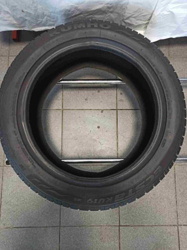 Шины Kumho ECSTA KU19 245/45 R18 -- б/у 6