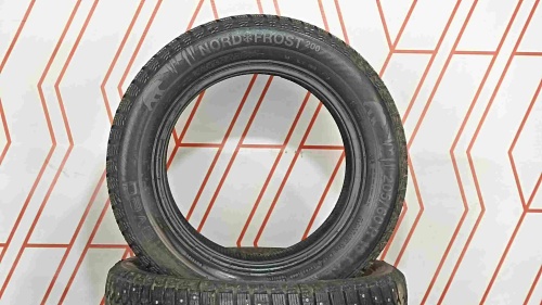 Шины Gislaved Nord Frost 200 205/60 R16 -- б/у 5