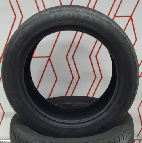 Шины Barum Bravuris 3 255/45 R18 -- б/у 5.5