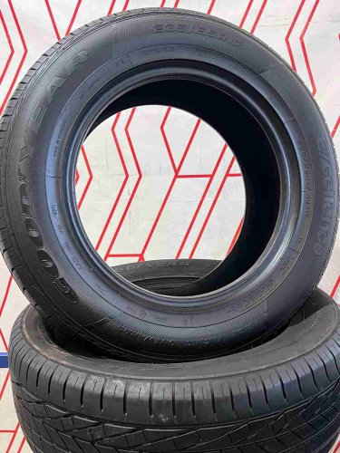 Шины Goodyear Excellence 235/65 R17 -- б/у 5