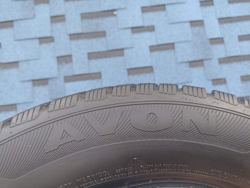 Шины Avon Ice Touring 185/65 R15 -- б/у 5