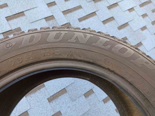 Шины Dunlop SP Winter Sport M3 215/55 R16 -- б/у 3.5