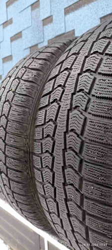 Шины Pirelli Winter Ice Control 215/65 R16 -- б/у 6