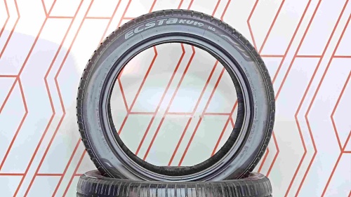 Шины Kumho ECSTA KU19 245/45 R18 -- б/у 5